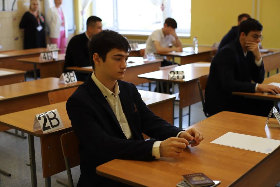 11 июня основной период ЕГЭ 2026 года продолжают экзамены по обществознанию и физике 11 июня основной период ЕГЭ 2026 года продолжают экзамены по обществознанию и физике