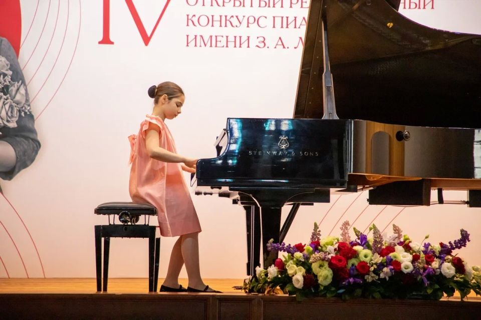 Во Владикавказе проходит IV конкурс юных пианистов имени Заремы Лолаевой Во Владикавказе проходит IV конкурс юных пианистов имени Заремы Лолаевой