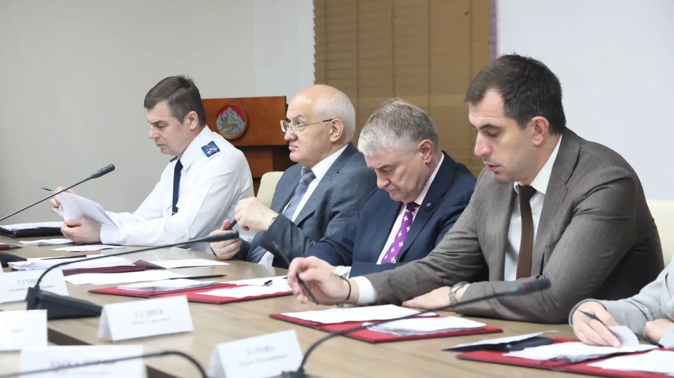 Министр культуры Северной Осетии выступил с докладом на заседании Правительства РСО-Алания Министр культуры Северной Осетии выступил с докладом на заседании Правительства РСО-Алания
