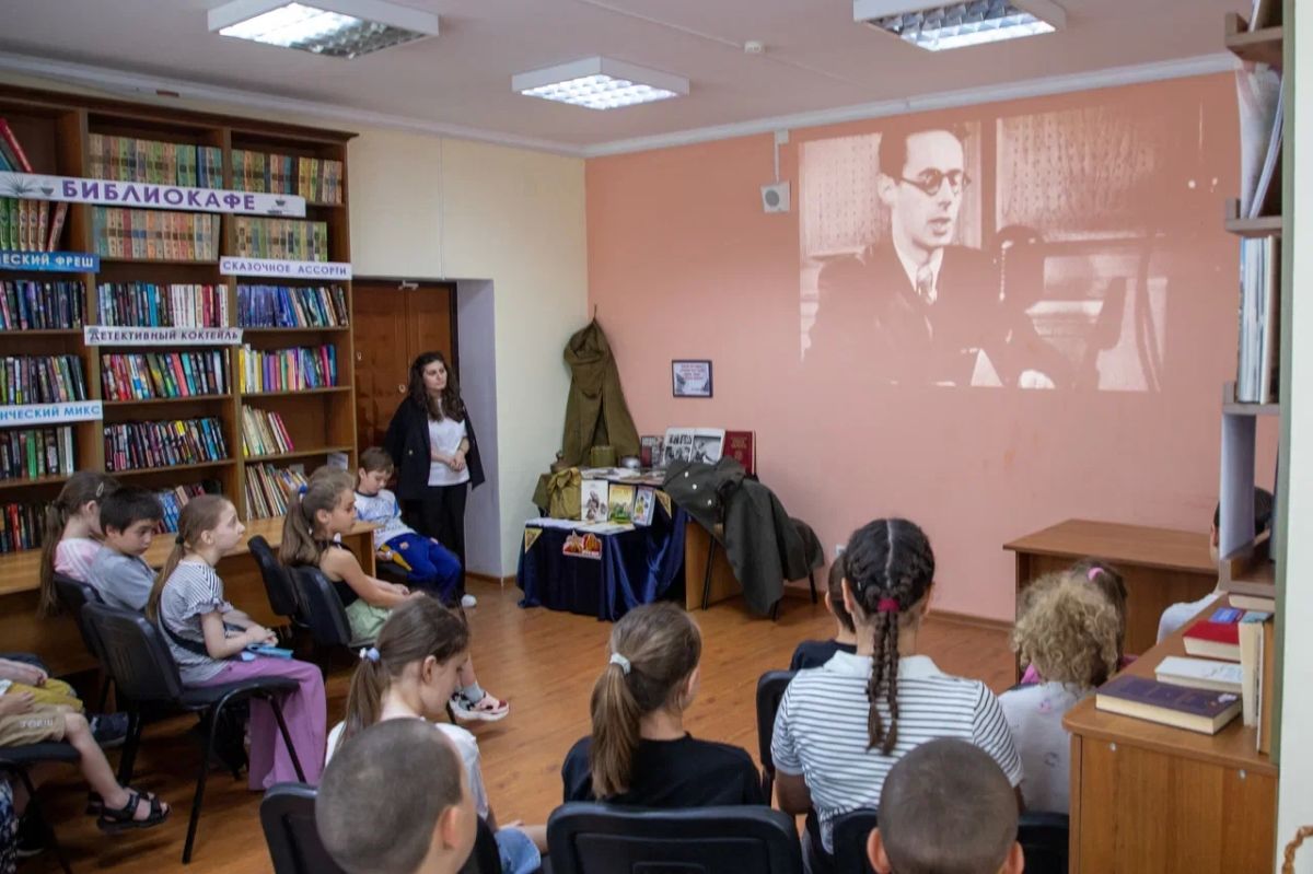 «Самый скорбный день в году»: дети из летнего лагеря школы № 34 приняли участие в памятном мерпориятии «Самый скорбный день в году»: дети из летнего лагеря школы № 34 приняли участие в памятном мерпориятии
