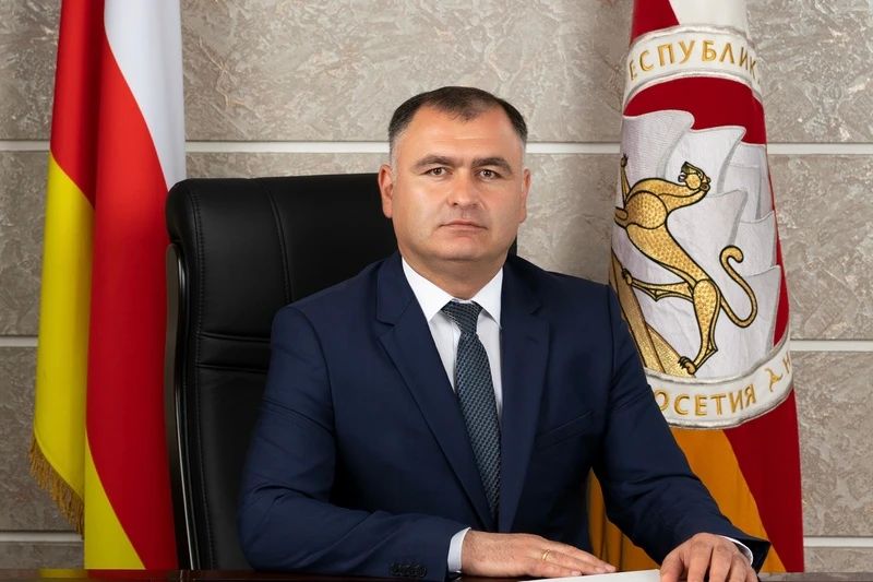 Президент Южной Осетии Алан Гаглоев объявил об отставке и переходе в администрацию Путина