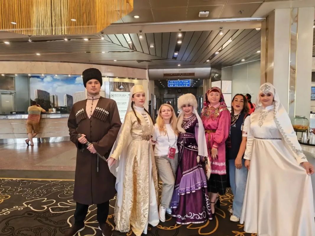 В Москве стартовал первый Всероссийский форум «Пространство воспитания: диалог, традиции, единство» В Москве стартовал первый Всероссийский форум «Пространство воспитания: диалог, традиции, единство»