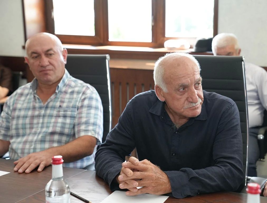 Парламента Таймураз Тускаев посетил Кировский район с рабочим визитом Парламента Таймураз Тускаев посетил Кировский район с рабочим визитом