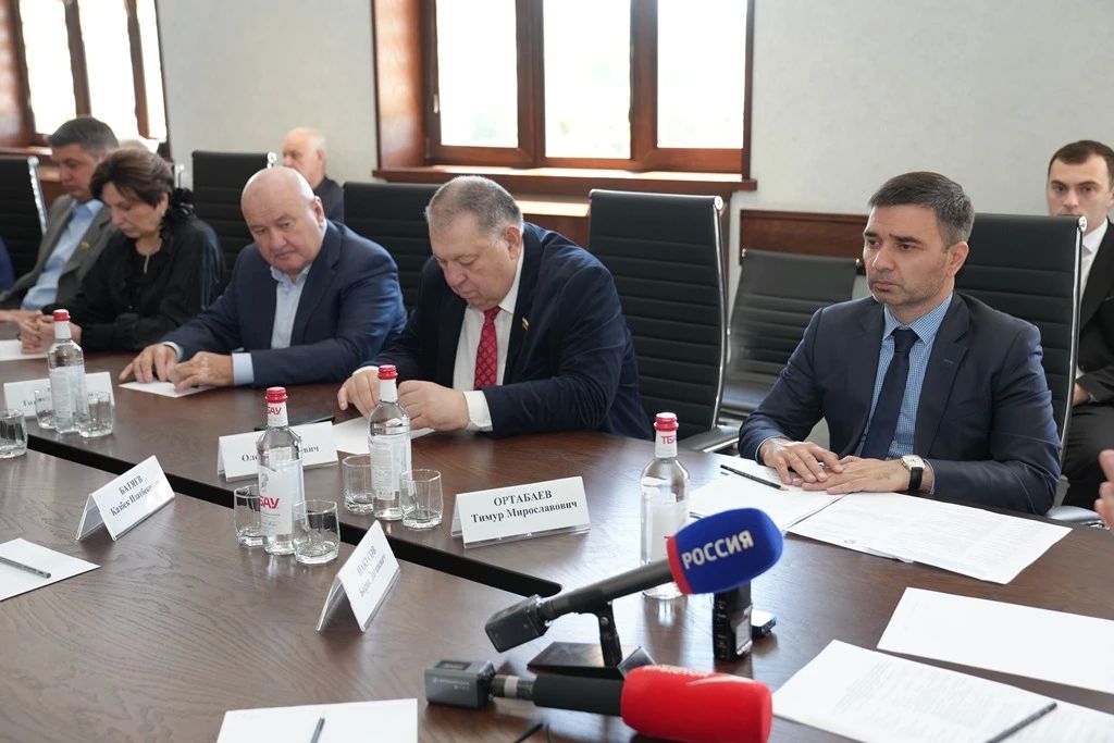 Парламента Таймураз Тускаев посетил Кировский район с рабочим визитом Парламента Таймураз Тускаев посетил Кировский район с рабочим визитом