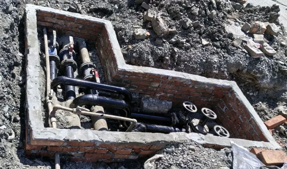 Водоканал обустроил новый тепловой колодец на улице Владикавказской Водоканал обустроил новый тепловой колодец на улице Владикавказской