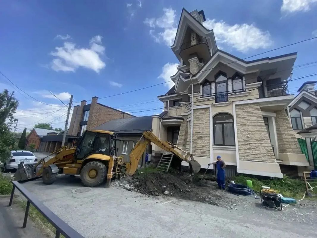 Во Владикавказе заменено 2800 метров ветхих водопроводных сетей с начала 2026 года Во Владикавказе заменено 2800 метров ветхих водопроводных сетей с начала 2026 года
