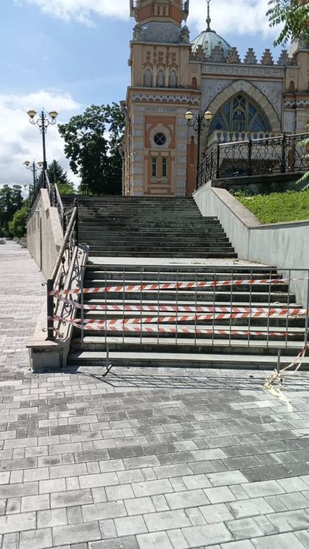 Набережная Терека временно закрыта для прогулок Набережная Терека временно закрыта для прогулок