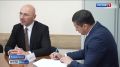 Еще трое кандидатов на участие в выборах в Госдуму представили документы в Избирком республики