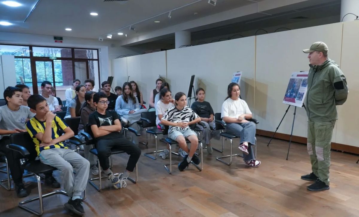 Председатель Правительства Республики Северная Осетия – Алания Борис Джанаев посетил выставку фотографий мемориалов воинской славы России, организованную региональным отделением РВИО в Национальном музее РСО – Алания Председатель Правительства Республики Северная Осетия – Алания Борис Джанаев посетил выставку фотографий мемориалов воинской славы России, организованную региональным отделением РВИО в Национальном музее РСО – Алания