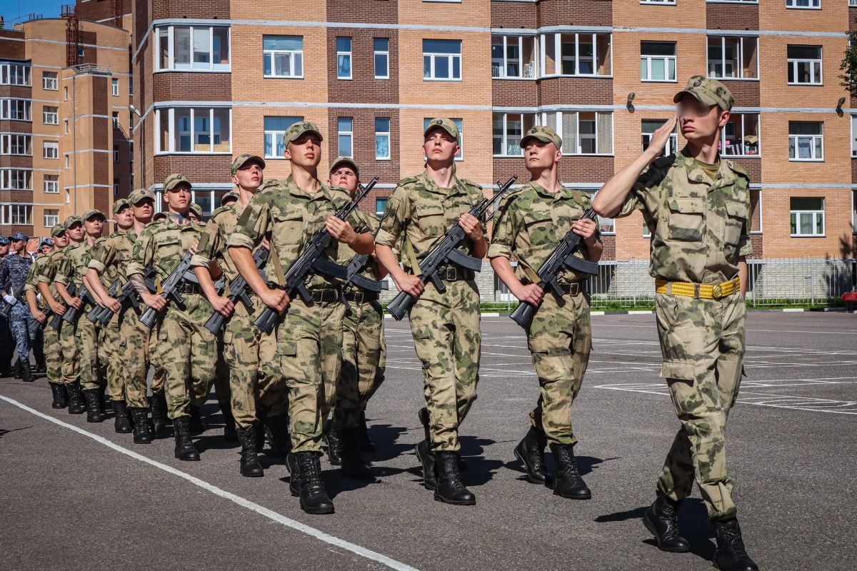 В Ленинградской области состоялась торжественная церемония принятия Военной присяги военнослужащими по призыву 33-й бригады оперативного назначения, морского отряда, батальона и полка по охране важных государственных... В Ленинградской области состоялась торжественная церемония принятия Военной присяги военнослужащими по призыву 33-й бригады оперативного назначения, морского отряда, батальона и полка по охране важных государственных...