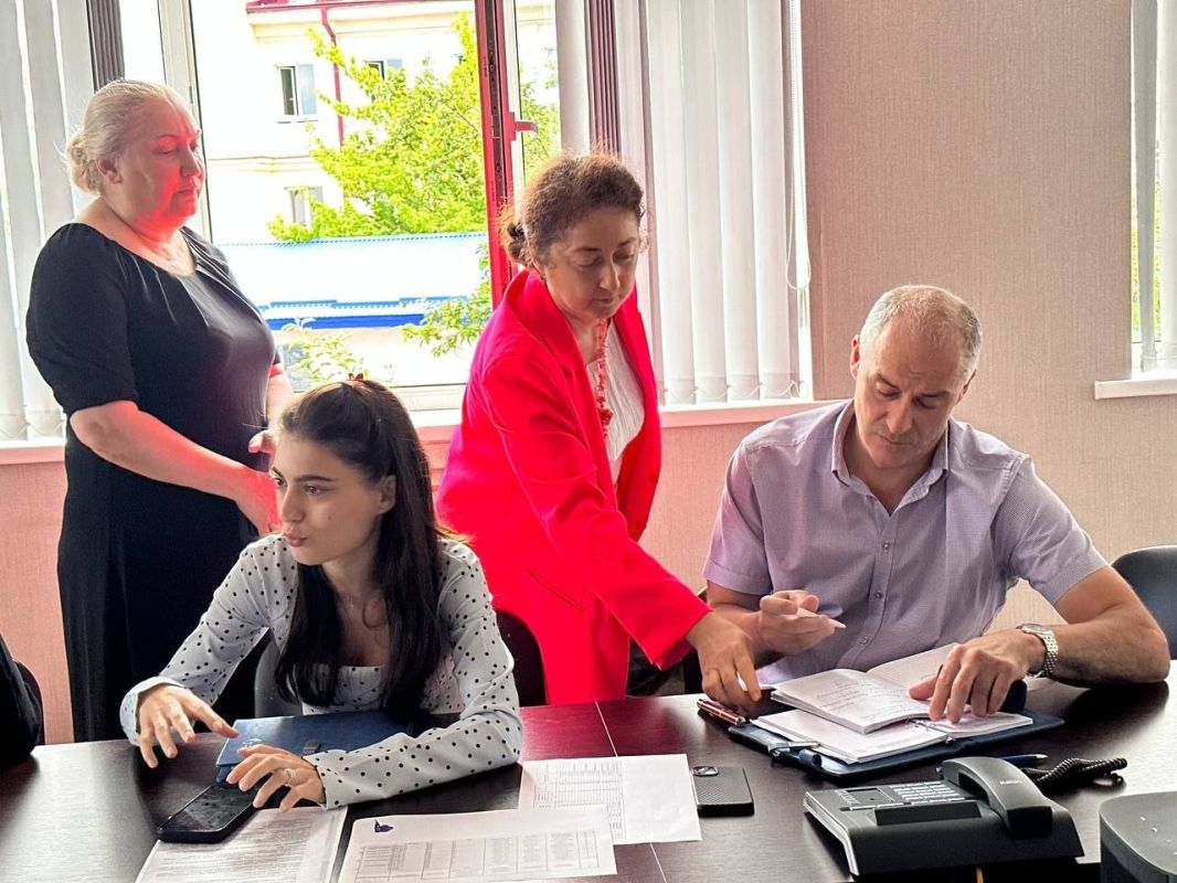 По поручению Главы Республики Северная Осетия — Алания Сергея Меняйло в ООО «Газпром газораспределение Владикавказ» прошла рабочая встреча заместителя генерального директора компании Тамерлана Токова с председателями и... По поручению Главы Республики Северная Осетия — Алания Сергея Меняйло в ООО «Газпром газораспределение Владикавказ» прошла рабочая встреча заместителя генерального директора компании Тамерлана Токова с председателями и...