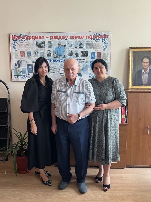 В эти дни в Северной Осетии находится Вероника Одинцова, руководитель пресс-службы Русского литературного общества, спецпроектов «Литературной газеты», премии «Гипертекст» и всероссийского фестиваля молодых поэтов «Мцыри» В эти дни в Северной Осетии находится Вероника Одинцова, руководитель пресс-службы Русского литературного общества, спецпроектов «Литературной газеты», премии «Гипертекст» и всероссийского фестиваля молодых поэтов «Мцыри»