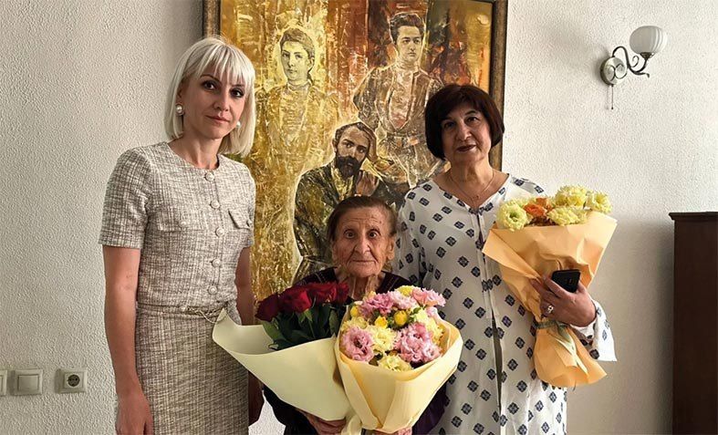 Библиотечное долголетие Елены Мадзаевой