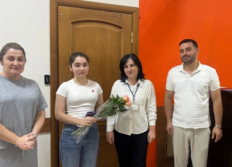 Представитель Общественного совета ОВД Алагирского района Северной Осетии принял участие в торжественной церемонии вручения паспортов в рамках всероссийской акции "Мы - граждане России" Представитель Общественного совета ОВД Алагирского района Северной Осетии принял участие в торжественной церемонии вручения паспортов в рамках всероссийской акции "Мы - граждане России"