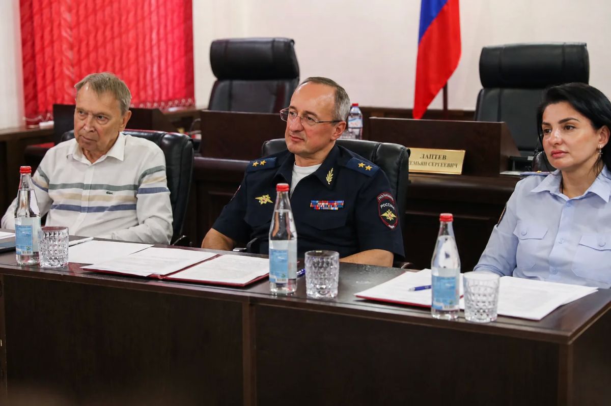 В МВД Северной Осетии состоялось очередное заседание Общественного совета В МВД Северной Осетии состоялось очередное заседание Общественного совета