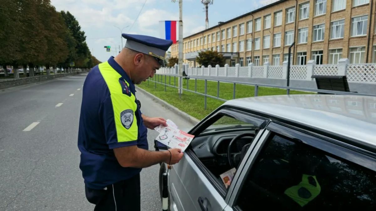 Сотрудники Госавтоинспекции Ардонского района провели акцию «Ребенок – главный пассажир!» Сотрудники Госавтоинспекции Ардонского района провели акцию «Ребенок – главный пассажир!»