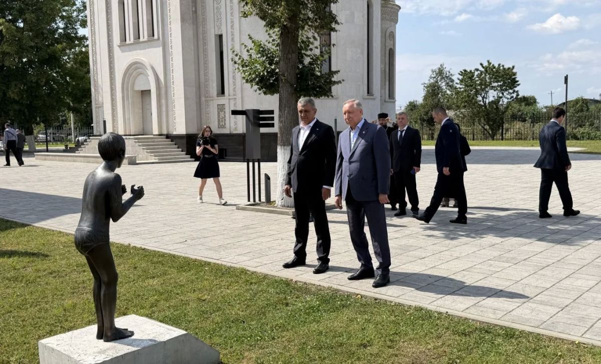 Глава РСО – Алания Сергей Меняйло встретился с губернатором Санкт-Петербурга Александром Бегловым Глава РСО – Алания Сергей Меняйло встретился с губернатором Санкт-Петербурга Александром Бегловым