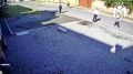 Школьники Беслана каждый день ходят на уроки по проезжей части, потому что власти не сделали тротуары