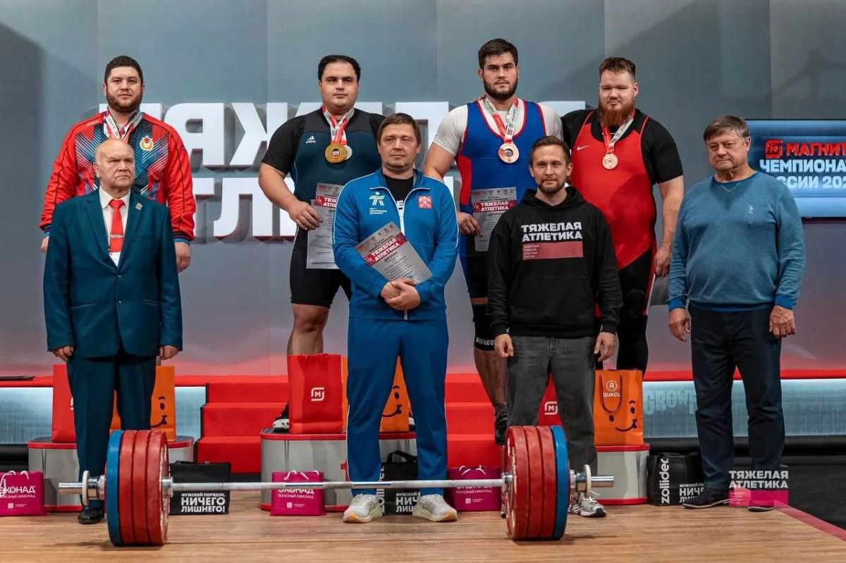 Арсен Мерденов и Сармат Теблоев - чемпионы России по тяжелой атлетике, Тимур Наниев - серебряный призер Арсен Мерденов и Сармат Теблоев - чемпионы России по тяжелой атлетике, Тимур Наниев - серебряный призер