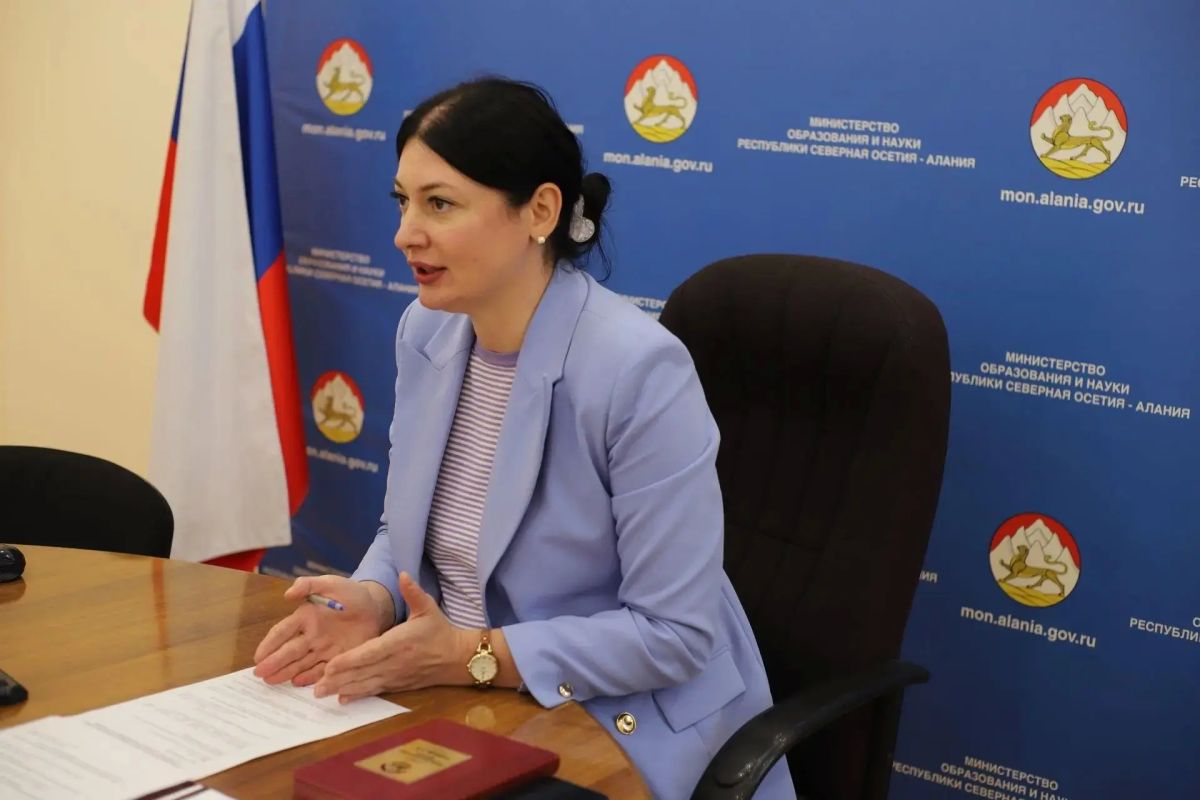 Провела очередную рабочую встречу по вопросам развития осетинского языка в образовательных учреждениях республики Провела очередную рабочую встречу по вопросам развития осетинского языка в образовательных учреждениях республики