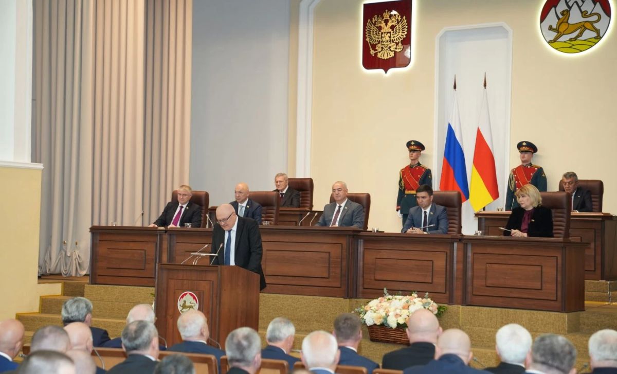 20 сентября 2026 года на 54-ом заседании Парламента РСО – Алания на должность Главы Республики Северная Осетия-Алания большинством голосов депутатского корпуса на пятилетний срок полномочий избран Сергей Меняйло 20 сентября 2026 года на 54-ом заседании Парламента РСО – Алания на должность Главы Республики Северная Осетия-Алания большинством голосов депутатского корпуса на пятилетний срок полномочий избран Сергей Меняйло