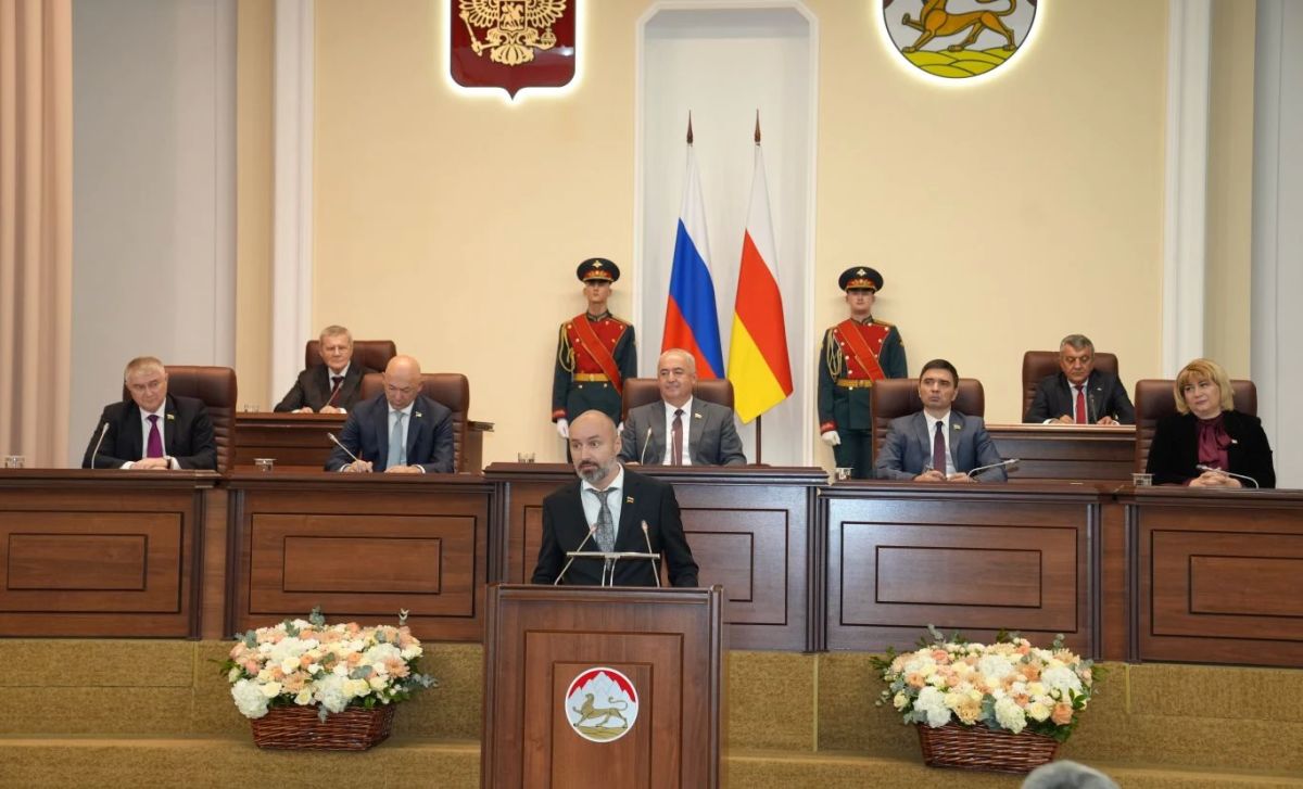 20 сентября 2026 года на 54-ом заседании Парламента РСО – Алания на должность Главы Республики Северная Осетия-Алания большинством голосов депутатского корпуса на пятилетний срок полномочий избран Сергей Меняйло 20 сентября 2026 года на 54-ом заседании Парламента РСО – Алания на должность Главы Республики Северная Осетия-Алания большинством голосов депутатского корпуса на пятилетний срок полномочий избран Сергей Меняйло