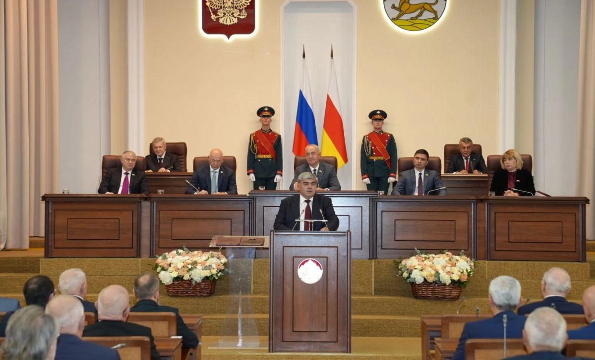 20 сентября 2026 года на 54-ом заседании Парламента РСО – Алания на должность Главы Республики Северная Осетия-Алания большинством голосов депутатского корпуса на пятилетний срок полномочий избран Сергей Меняйло 20 сентября 2026 года на 54-ом заседании Парламента РСО – Алания на должность Главы Республики Северная Осетия-Алания большинством голосов депутатского корпуса на пятилетний срок полномочий избран Сергей Меняйло