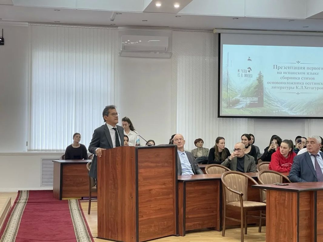 Слова Коста звучат по-новому - теперь и на испанском языке Слова Коста звучат по-новому - теперь и на испанском языке