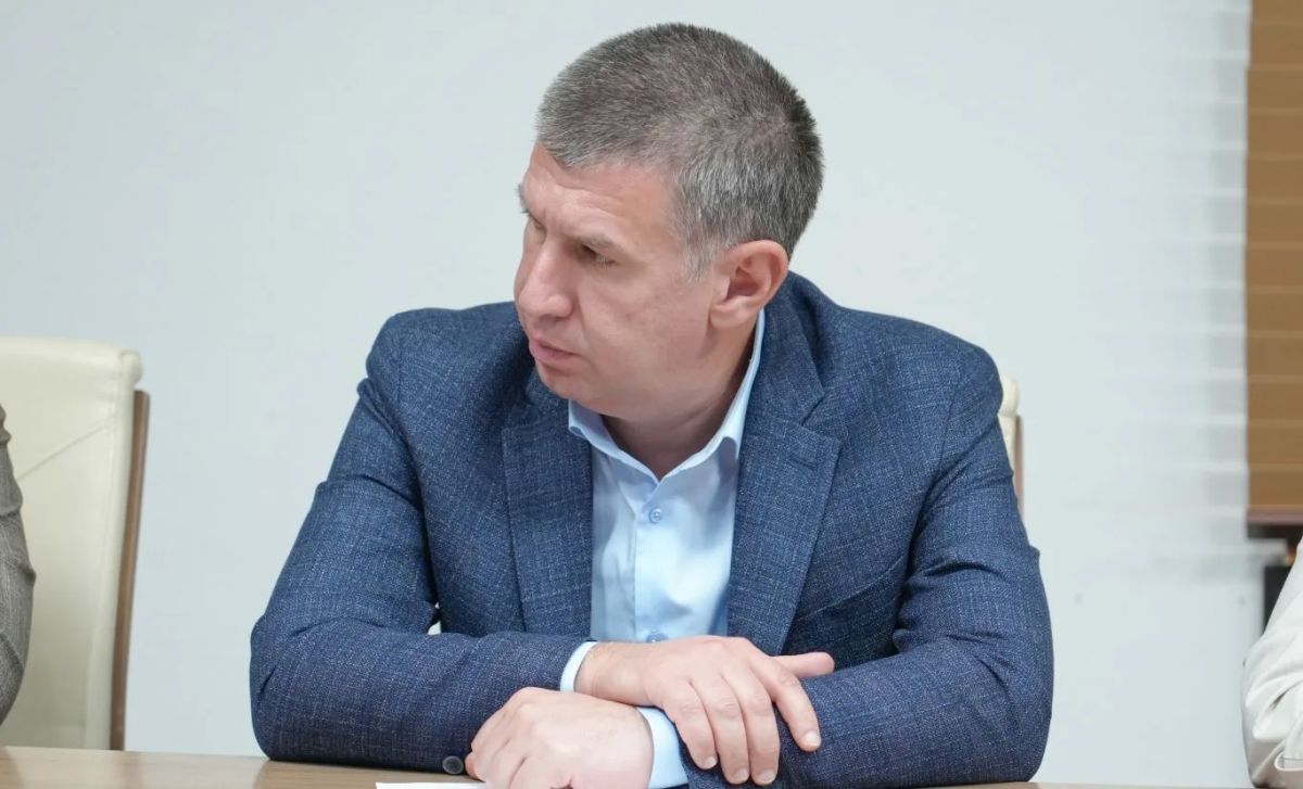 Глава Северной Осетии Сергей Меняйло провел встречу с победителями профессиональных конкурсов педагогического мастерства Глава Северной Осетии Сергей Меняйло провел встречу с победителями профессиональных конкурсов педагогического мастерства