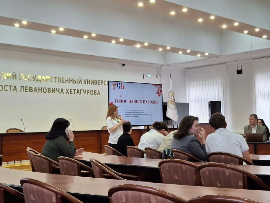 Молодежный образовательный проект "Школа национального блогера" подошёл к концу Молодежный образовательный проект "Школа национального блогера" подошёл к концу