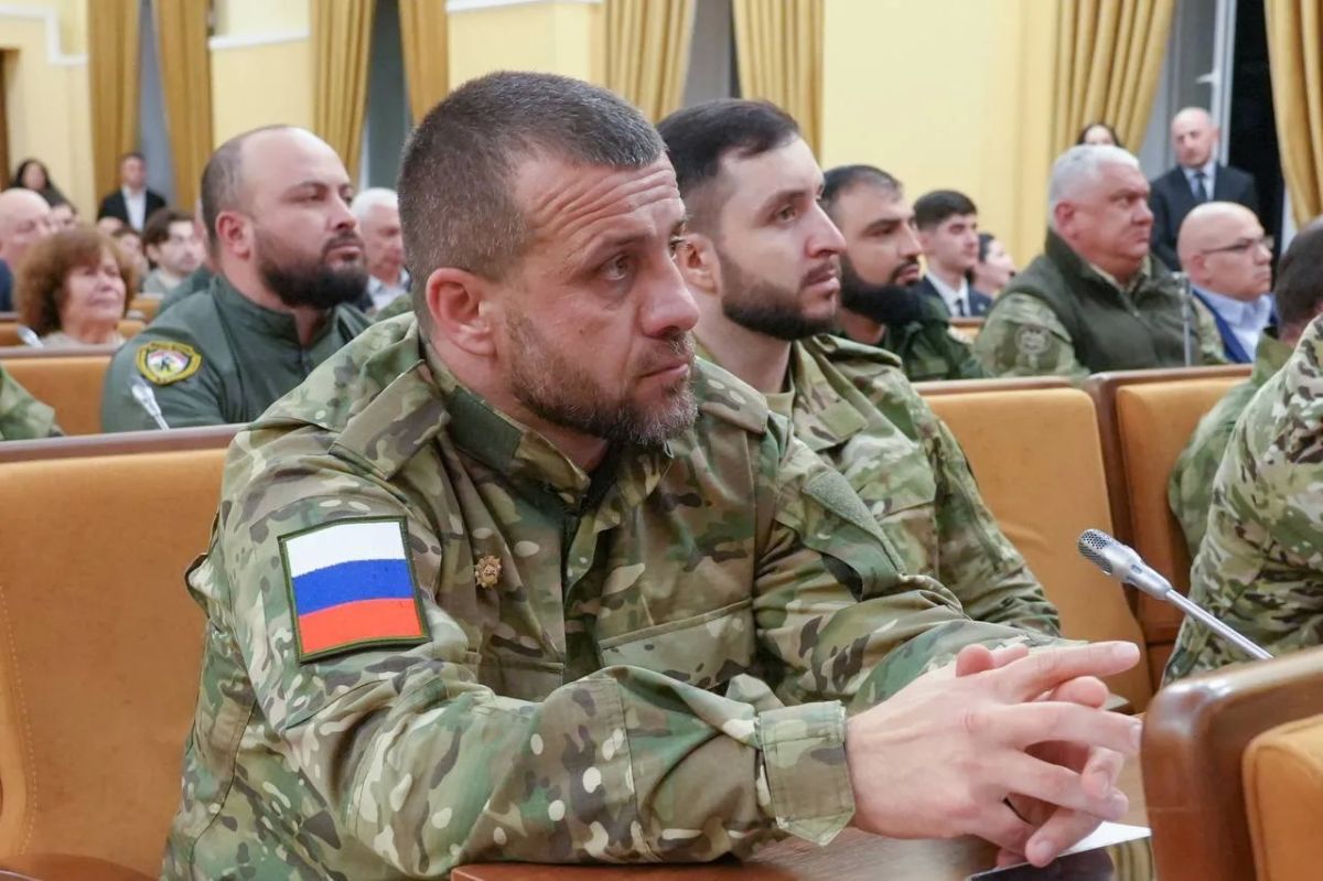 Глава Северной Осетии и делегация Чечни обсудили с молодежью перспективы межрегионального сотрудничества в сфере образования и культуры Глава Северной Осетии и делегация Чечни обсудили с молодежью перспективы межрегионального сотрудничества в сфере образования и культуры